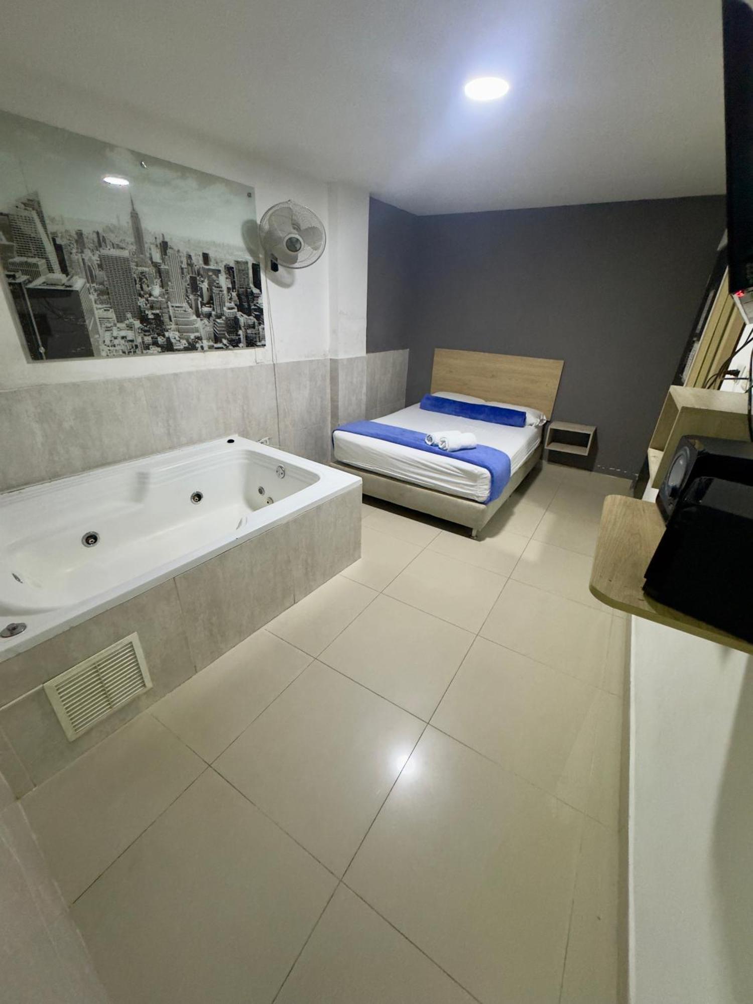 Hotel Select เมเดยิน ภายนอก รูปภาพ